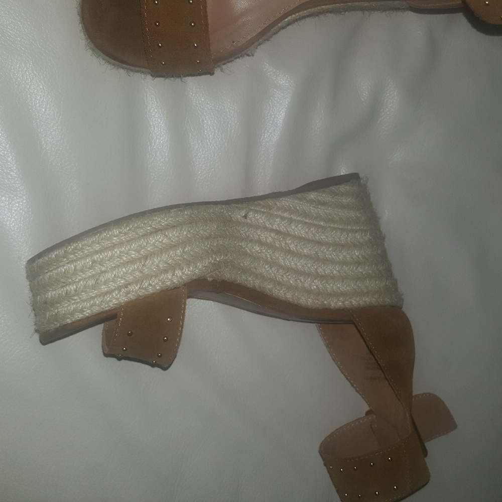 Shoes - Picture 2 of 3